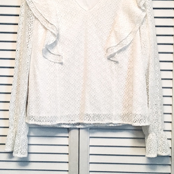 NWOT Simple Flavor White Ruffle Lace Poet Blouse M - Picture 4 of 15
